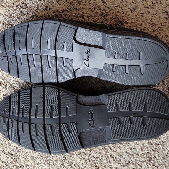 CLARKS Shoes - Picture 6 of 7